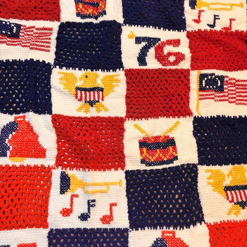 Vintage 1976 Bicentennial Crochet Afghan Patriotic Red White Blue Throw 46x48‎
